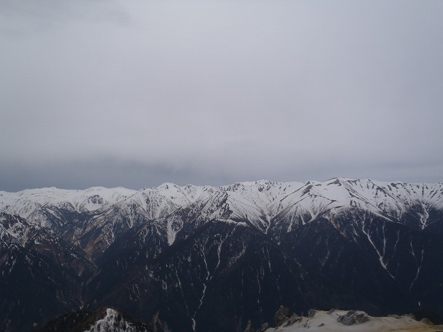 燕岳ハイク 2014.5.14~15 (後半)_c0147398_1840437.jpg