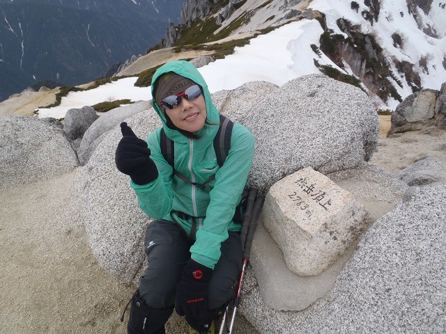 燕岳ハイク 2014.5.14~15 (後半)_c0147398_1840674.jpg