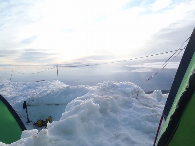 燕岳ハイク 2014.5.14~15 (後半)_c0147398_18443470.jpg
