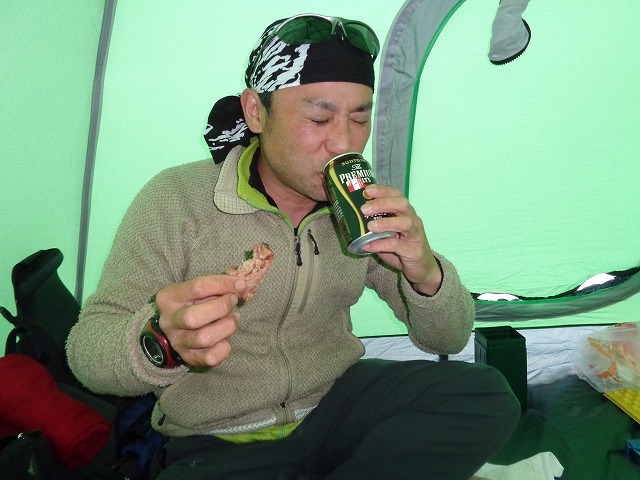 燕岳ハイク 2014.5.14~15 (後半)_c0147398_18492415.jpg