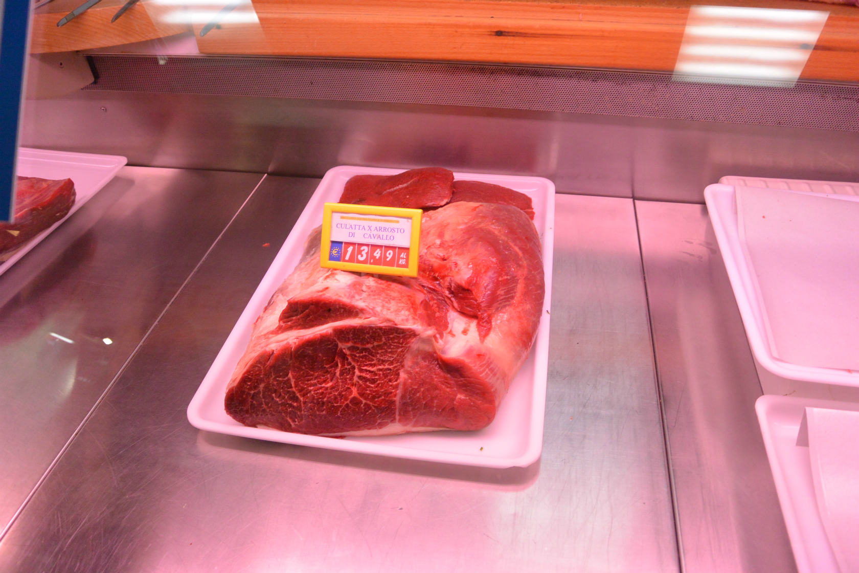 14年5月 イタリア出張記 その22 カリアリ サンベネディット市場へ 肉 野菜 チーズ編 Thoma News 登馬商事ブログ ニュース 14年5月 イタリア出張記 その22 カリアリ サンベネディット市場へ 肉 野菜 チーズ編 Thoma News 登馬商事ブログ ニュース