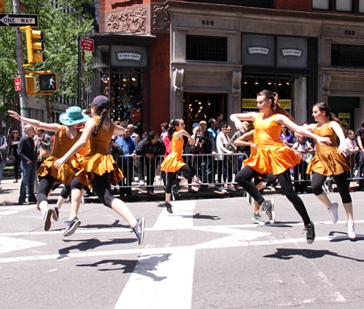 ダンス・パレード　New York Dance Parade 2014_b0007805_08057.jpg