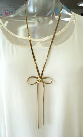 ネックレスとか、バッグとか。_c0170520_1342560.jpg