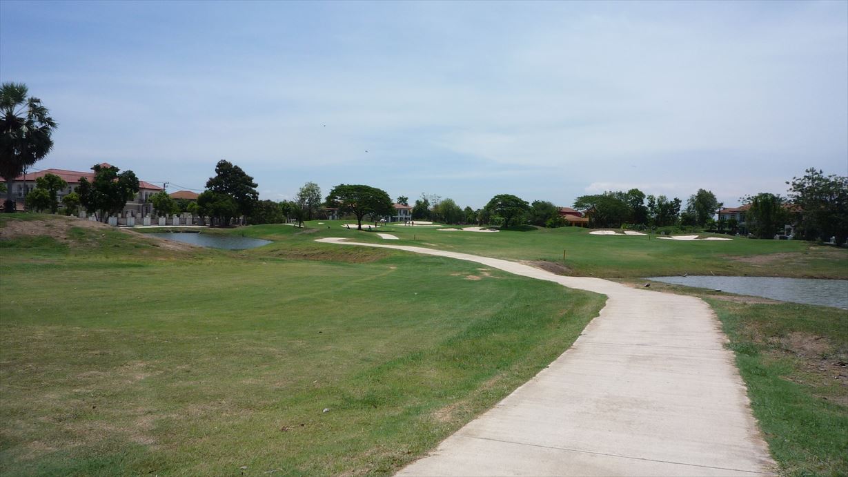 タイのゴルフ場、Thanya Golf Club (その5)_c0050991_2224306.jpg