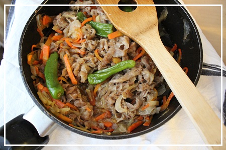 お弁当に♪風邪に効く！：：しょうが牛丼：：単身赴任夫に持たせる作り置きおかず_a0193137_1264135.jpg