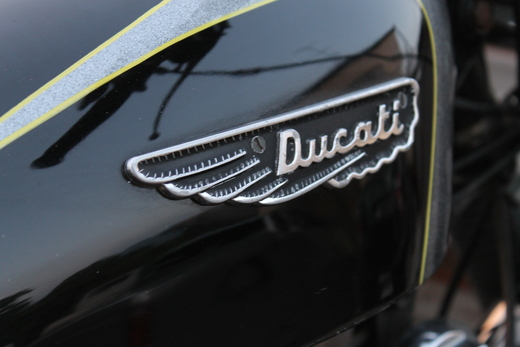 C-10×DUCATI_e0192487_027251.jpg