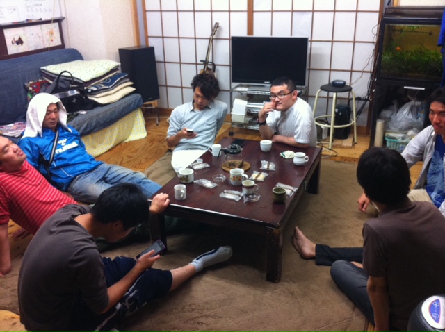 今日の事務所は男子ばっかり♪_a0080406_2227789.jpg