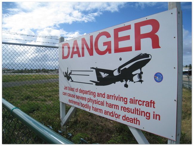 東カリブ海クルーズ(17) 飛行機とビーチのコラボ☆マホ・ビーチ_d0210324_8161874.jpg
