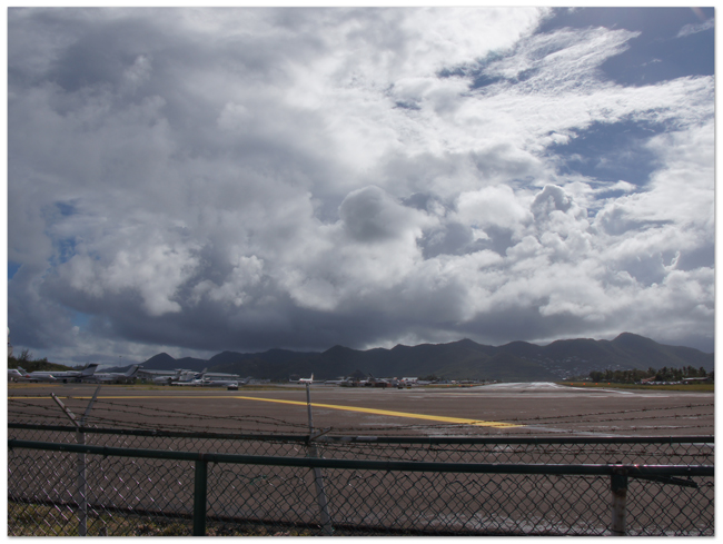 東カリブ海クルーズ(17) 飛行機とビーチのコラボ☆マホ・ビーチ_d0210324_8163966.jpg