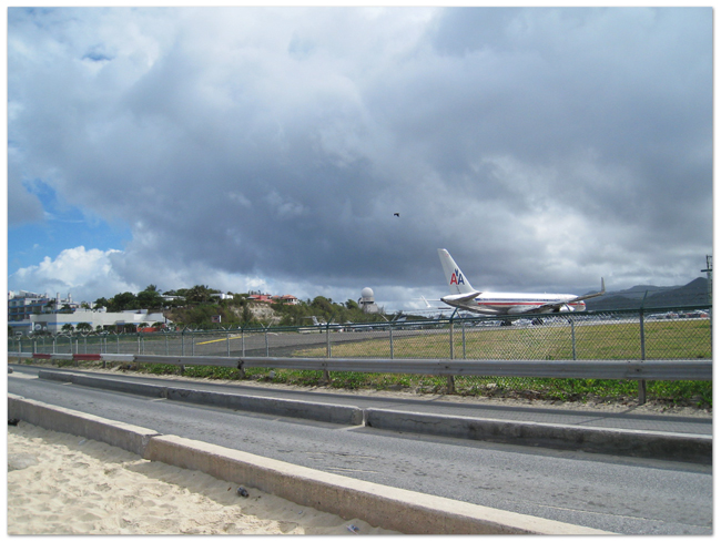 東カリブ海クルーズ(17) 飛行機とビーチのコラボ☆マホ・ビーチ_d0210324_8164772.jpg