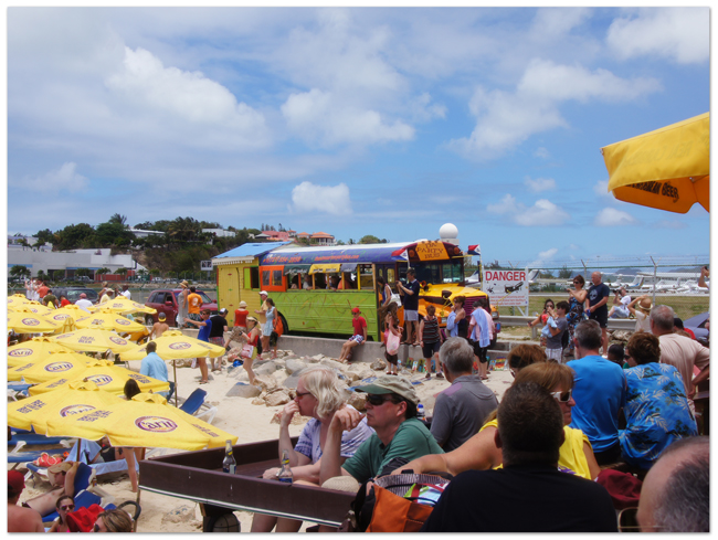 東カリブ海クルーズ(17) 飛行機とビーチのコラボ☆マホ・ビーチ_d0210324_821359.jpg