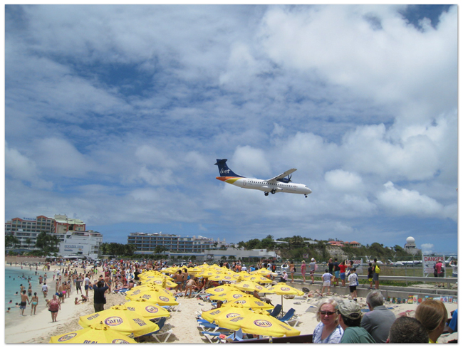 東カリブ海クルーズ(17) 飛行機とビーチのコラボ☆マホ・ビーチ_d0210324_822125.jpg