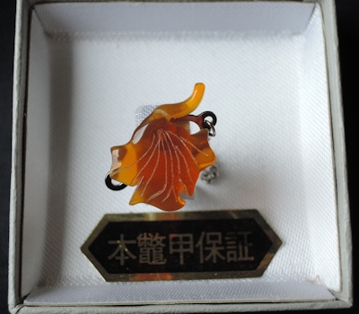 べっ甲、ラペルピン その4_e0200879_8585834.jpg