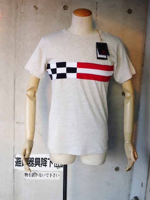 少々の良いヒネリデザイン♪　USA FLAG Patch TEE！★！_d0152280_23113394.jpg