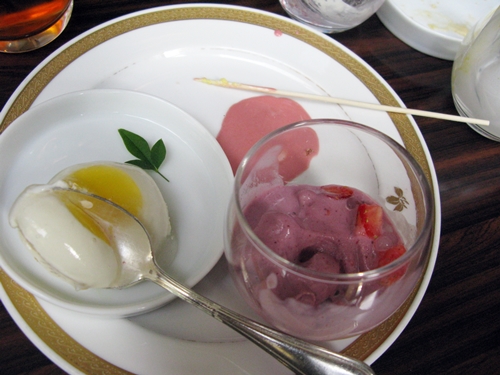 食べる!食べる! 親睦旅行_f0129726_22341994.jpg