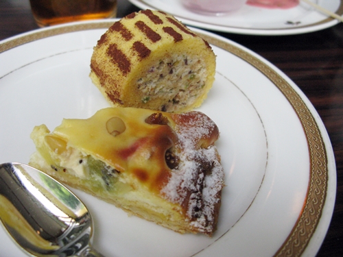 食べる!食べる! 親睦旅行_f0129726_22344084.jpg