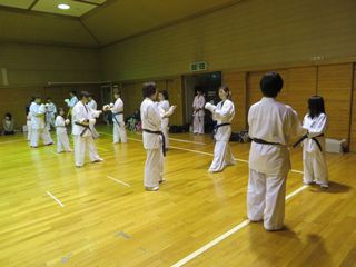 土曜日空手 宮の沢教室と麻生教室_c0118332_23155021.jpg
