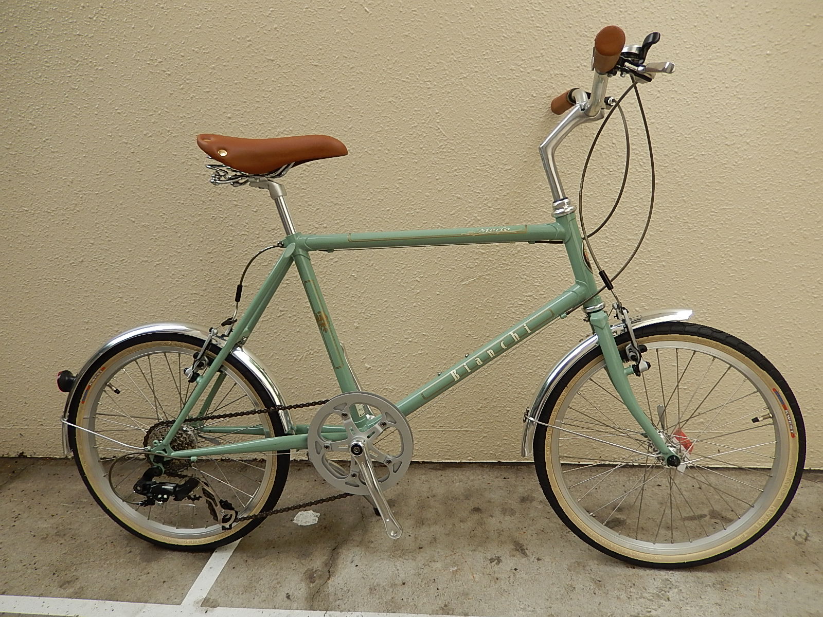 5月24日 渋谷 原宿 の自転車屋 FLAME bike前です!_e0188759_1333964.jpg