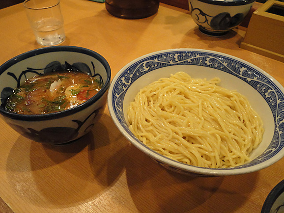 青葉でつけ麺&美味しいソフトクリーム_e0230011_1619827.jpg