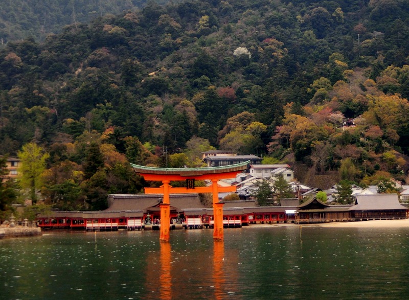 伊勢神宮･出雲大社･厳島神社_c0128985_1042145.jpg