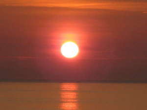 きれいな夕陽をぜひ見に来てください!_d0135908_16436100.jpg
