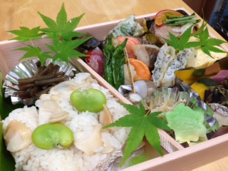 鶴仙渓川床弁当 _f0040711_1722171.jpg