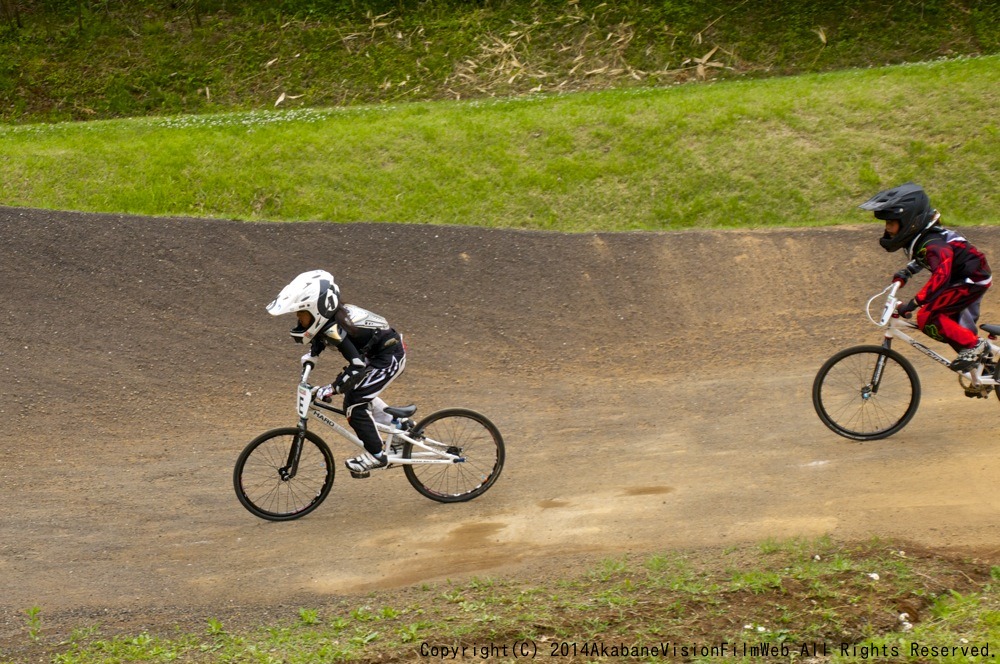 ２０１４JBA定期戦R-2VOL1：BMX年齢別クラス決勝その１_b0065730_1933083.jpg