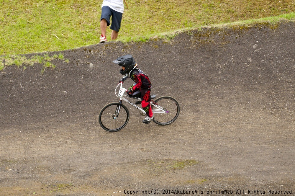 ２０１４JBA定期戦R-2VOL1：BMX年齢別クラス決勝その１_b0065730_1964645.jpg