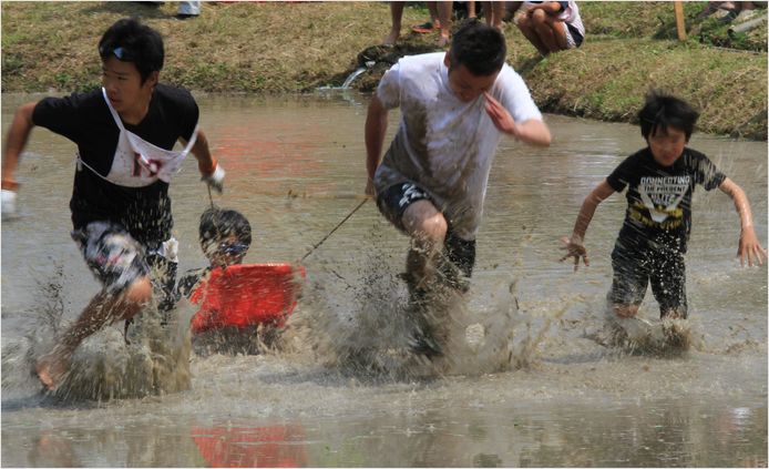 泥んこ田んぼの運動会　②_a0256349_19321613.jpg