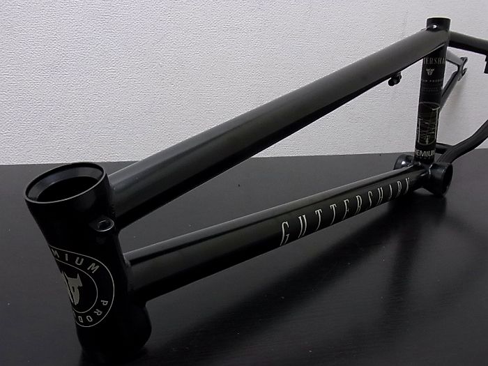 Premium top guttershark frame