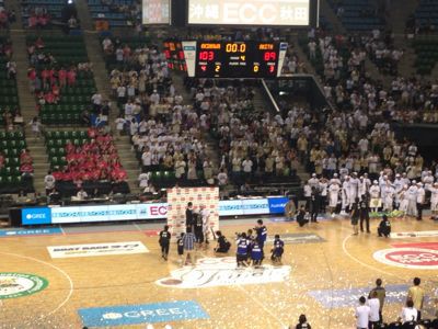 秋田のバスケチーム、有明で決勝戦！_c0238971_744592.jpg