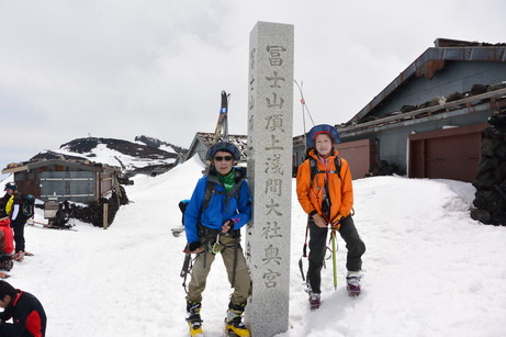 2014年5月 『富士山大滑降』　May 2014 \"Ski in Mt Fuji\"_c0219616_171347.jpg