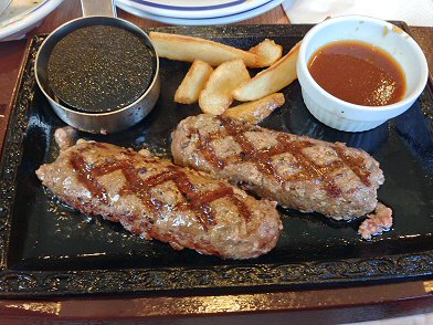 ステーキガスト：「ステーキ屋さんの力こぶハンバーグ」を食べた♪頑張りは感じる！_c0014187_22213663.jpg