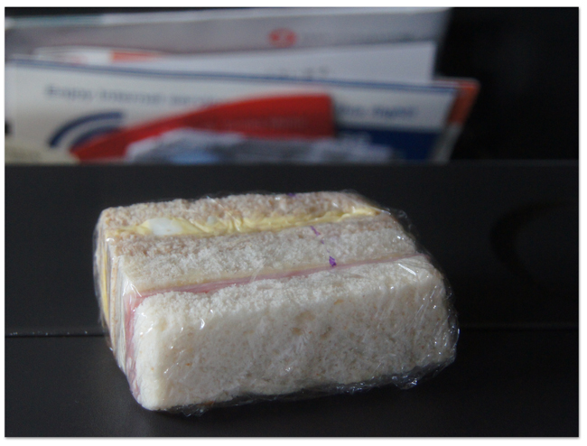 東カリブ海クルーズ(21) AA アドミラルズ クラブ　ラウンジ(復路)_d0210324_641071.jpg