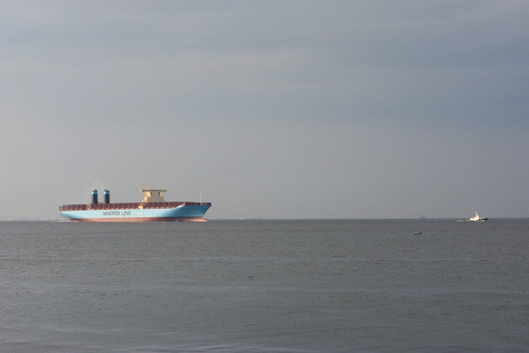 MARSTAL MAERSK～マースタル マースク_e0158925_23131298.jpg