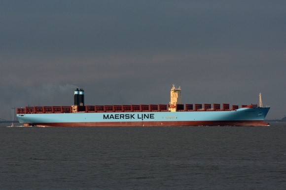 MARSTAL MAERSK~マースタル マースク_e0158925_23232529.jpg