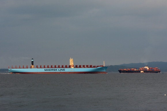 MARSTAL MAERSK～マースタル マースク_e0158925_23241140.jpg