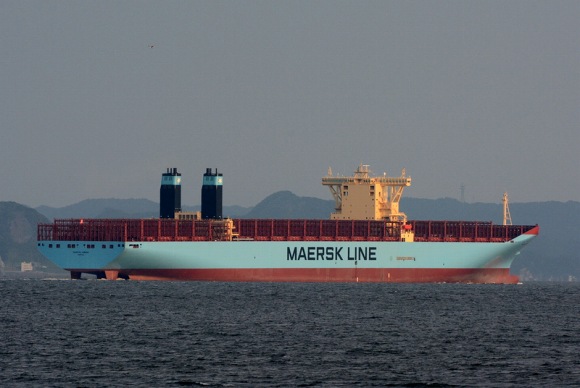 MARSTAL MAERSK～マースタル マースク_e0158925_23283567.jpg