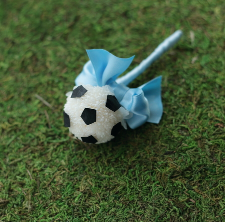 川崎フロンターレのサッカーボールのブーケ と ブートニア  横浜へ_a0042928_22365388.jpg