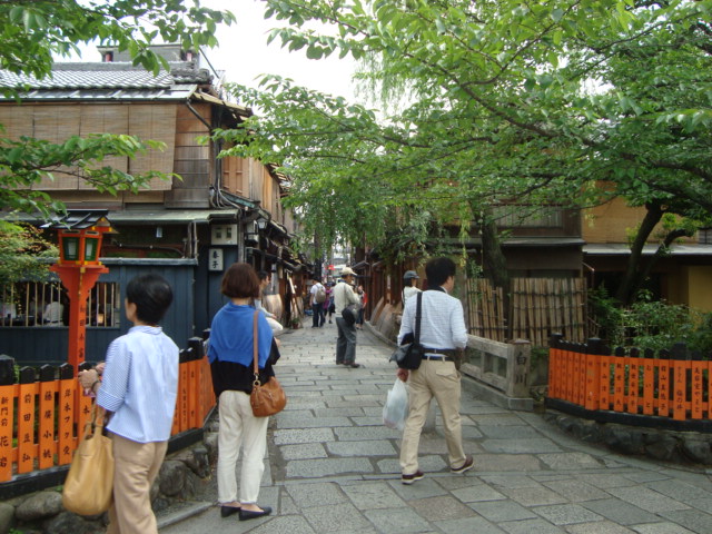 京都・祇園「いづう」へ行く。_f0232060_18315417.jpg