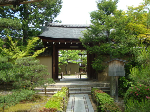 大徳寺へ行く。 ~春の特別拝観~_f0232060_21398.jpg
