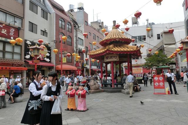 新緑仙台の街は大賑わい、高校生たちに大人気神戸南京町中華街、阪神淡路大震災を勉強する高校生_d0181492_23502978.jpg