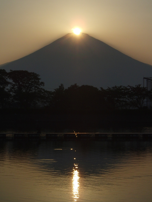 2014.6.1ダイヤモンド富士(御殿場東山湖)_e0321032_2229506.jpg