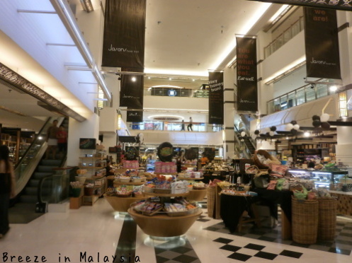f0339434_18011135.jpg