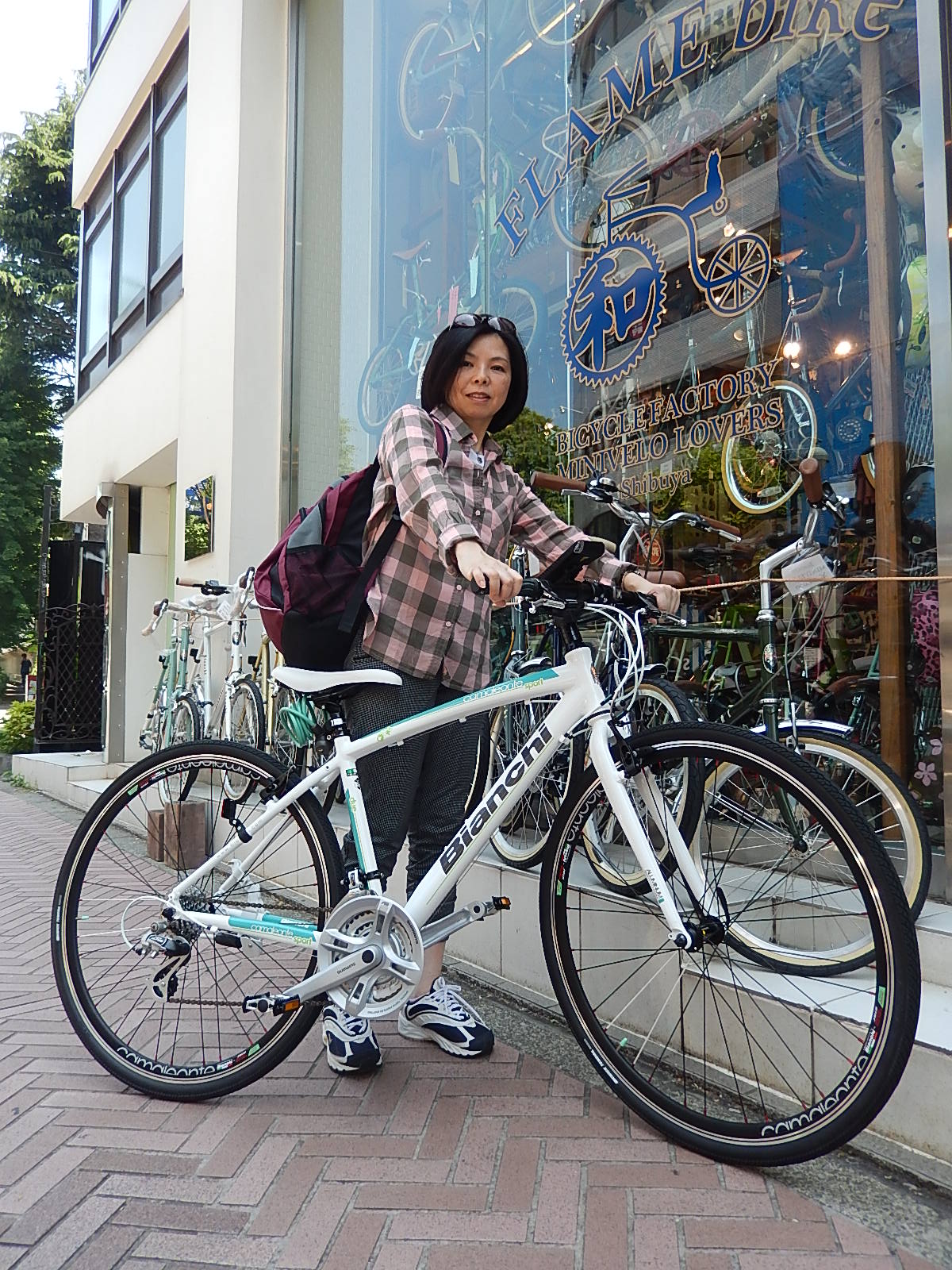 6月1日 渋谷 原宿 の自転車屋 FLAME bike前です_e0188759_15143439.jpg