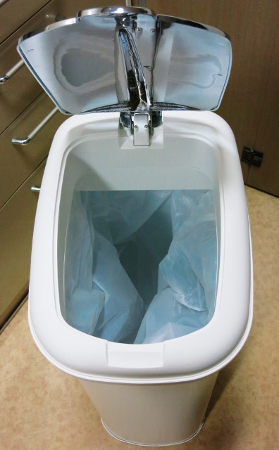 自動開閉ゴミ箱_b0083801_23151395.jpg