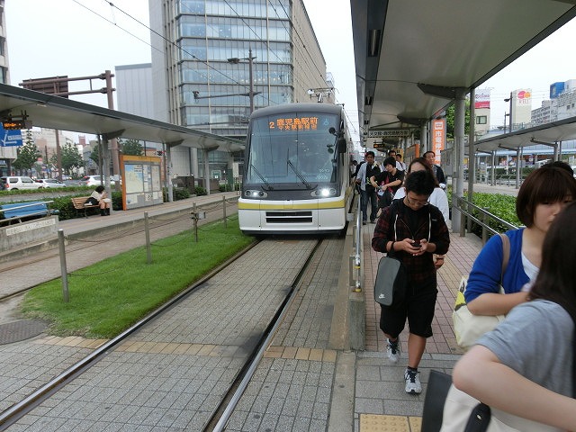 市民や観光客の足として市電がかっこよく走る街　熊本市と鹿児島市_f0141310_753318.jpg