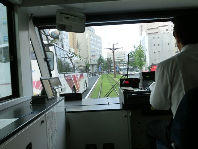 市民や観光客の足として市電がかっこよく走る街　熊本市と鹿児島市_f0141310_755566.jpg