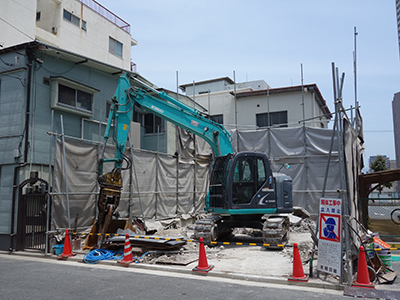 中区千田町にて解体工事進行中です。_b0131012_17315986.jpg