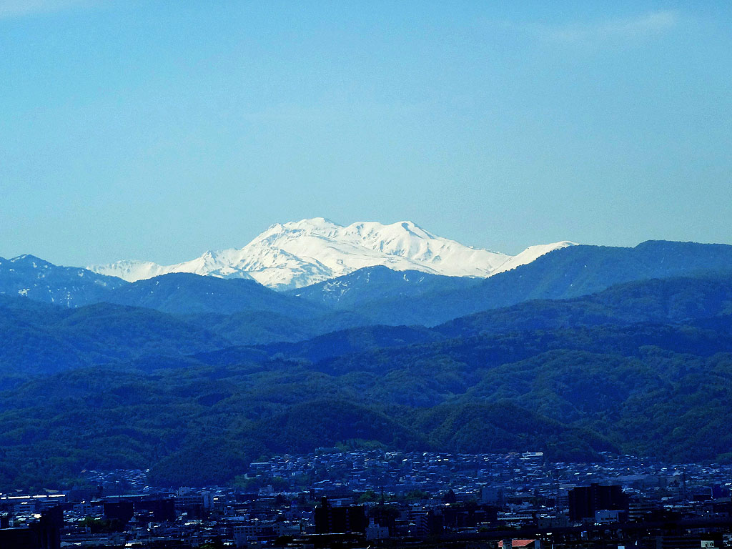 金沢からの白山 (石川県庁展望ロビー)_a0291249_924568.jpg